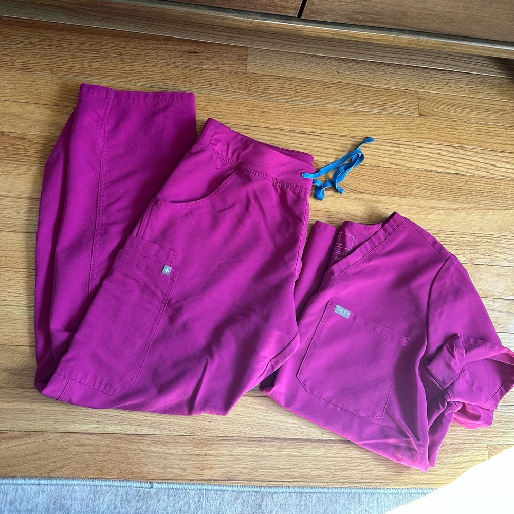 Pink Figs Scrub Set- Size L